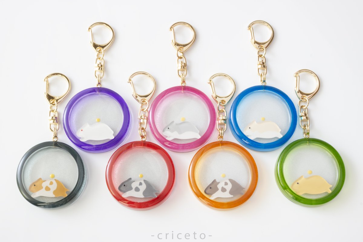 criceto_craft's tweet image. リフレクターキーホルダー出品しました🙌今なら全色揃ってます!お好みのハムちゃんを見つけてくださいね☺️
ご購入はこちらから⇩ (メルカリ/ラクマ)
profu.link/u/criceto
#ハムスター
#ハンドメイド