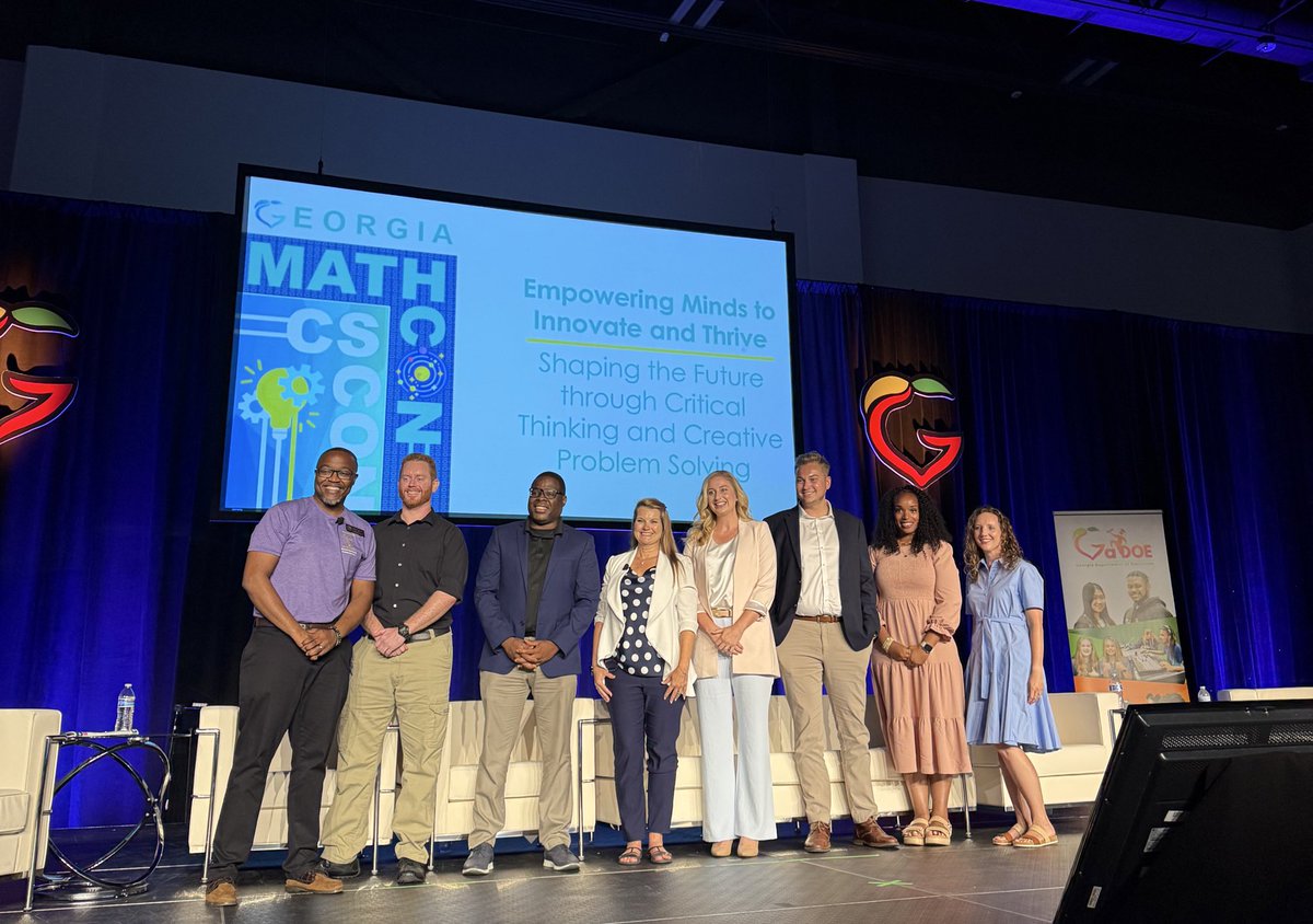 christygSu's tweet photo. #MathCon2025 is the best. I love spending time with like-minded, math-loving people. Being on the closing session panel for Q&A was icing on the cake. (@DFlowLeads @eastlake_hcs Yes, the duck joined me.) https://t.co/fibVqrGR0C
