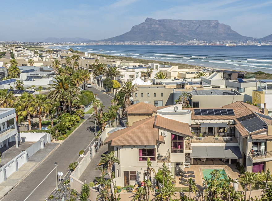 Market Watch

- Managing Forex the Right Way When Buying in SA 

- Hot property, cold dreams: Cape’s soaring home prices freeze out first-time buyers 

- Grandwest Mall: a new shopping experience coming to Cape Town 

Read all articles here: 
zurl.co/NeGqZ