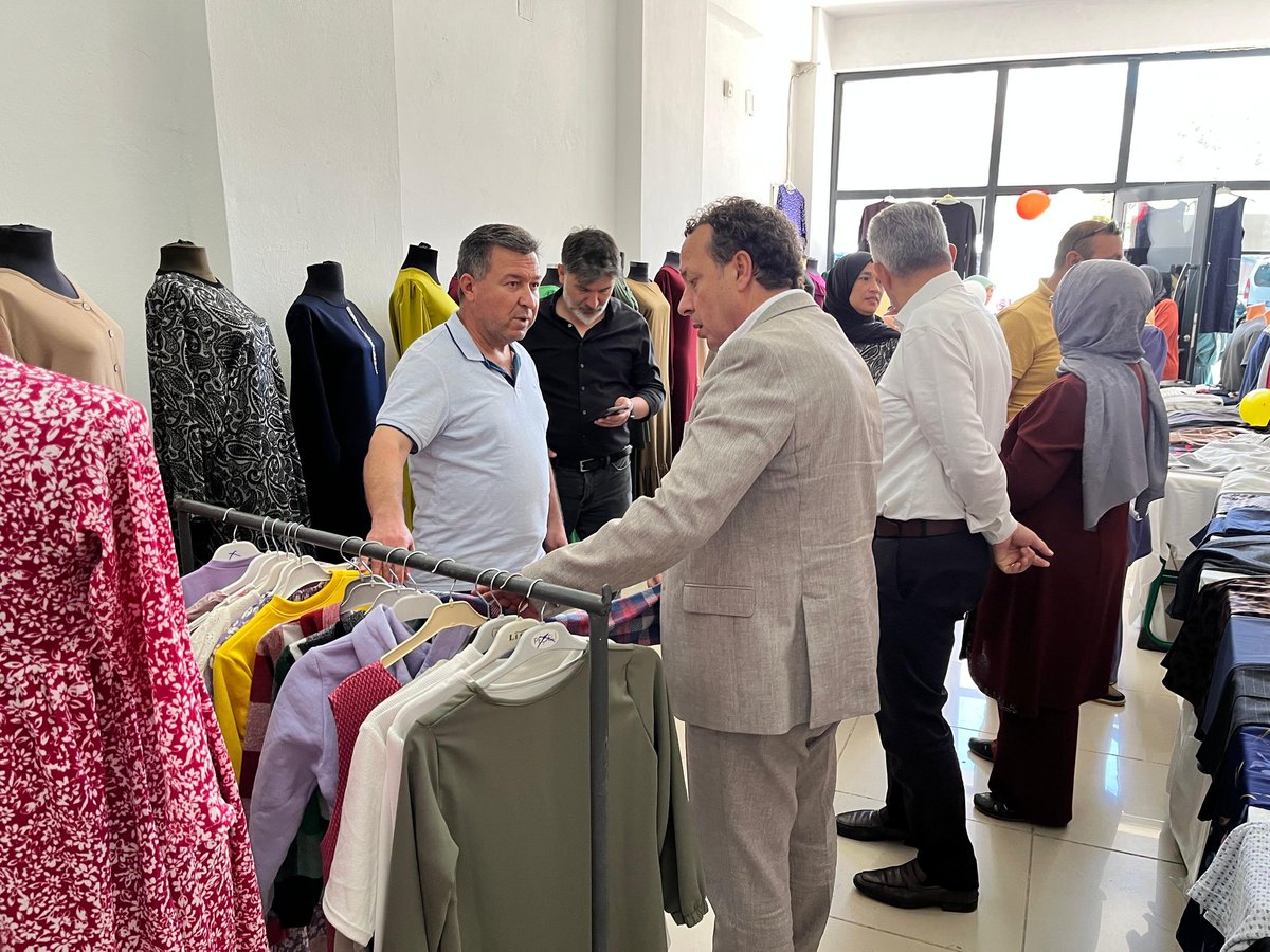 ASARCIK İLÇE MİLLİ EĞİTİM MÜDÜRLÜĞÜ (@asarcikmem) on Twitter photo İlçemiz Halk Eğitim Merkezi Dikiş kursu sergisine İlçe Milli Eğitim Müdürümüz Sn.Mustafa ÖZDİL, idareci, öğretmen ve kursiyerler katıldı.Sergide Kursiyerlerin el emeği ürünleri incelendi. Emeği geçen herkese teşekkür ederiz. <a href="/tcmeb/">Millî Eğitim Bakanlığı</a> <a href="/samsunmem/">Samsun İl Milli Eğitim Müdürlüğü</a> <a href="/samsunarge/">SAMSUN İL MEM AR-GE</a> <a href="/MustafaZDL4/">Mustafa ÖZDİL</a> İlçemiz Halk Eğitim Merkezi Dikiş kursu sergisine İlçe Milli Eğitim Müdürümüz Sn.Mustafa ÖZDİL, idareci, öğretmen ve kursiyerler katıldı.Sergide Kursiyerlerin el emeği ürünleri incelendi. Emeği geçen herkese teşekkür ederiz. <a href="/tcmeb/">Millî Eğitim Bakanlığı</a> <a href="/samsunmem/">Samsun İl Milli Eğitim Müdürlüğü</a> <a href="/samsunarge/">SAMSUN İL MEM AR-GE</a> <a href="/MustafaZDL4/">Mustafa ÖZDİL</a>