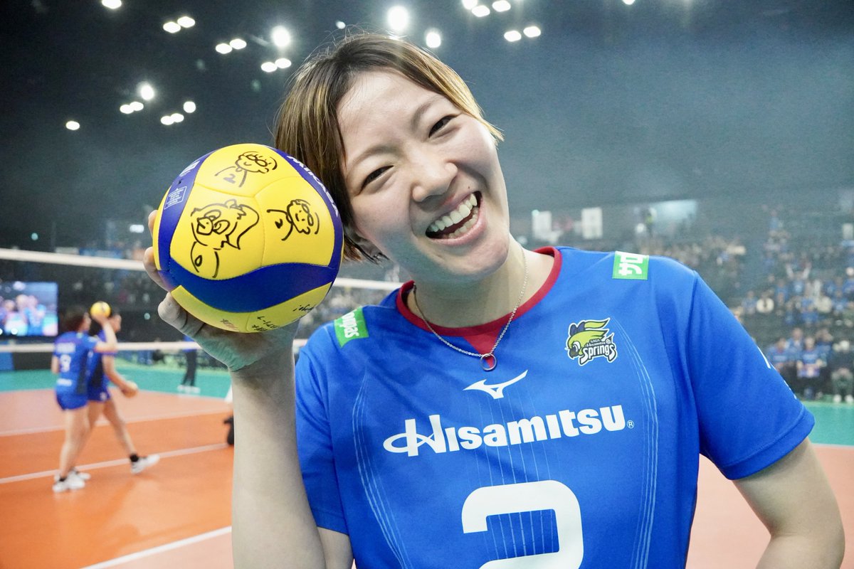 荒木彩花画伯は絵が上手なんです🧑‍🎨🎨 ホームゲーム時、試合後