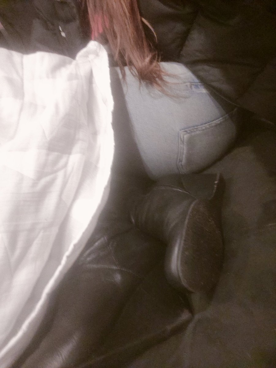 QueenAngieAus's tweet photo. And after a looong day in the office, I can't be bothered to even take my shoes off.. I need me a real sugar daddy!!! 

#heels #footfetısh #paypig #WalletDrainers https://t.co/K0ED649KPf