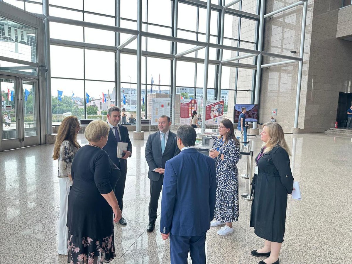 Mədəniyyət Nazirliyinin nümayəndə heyəti Zaqreb Milli və Universitet Kitabxanasını ziyarət edib.

Ətraflı: culture.gov.az/s/793eS83

#Azərbaycan #MədəniyyətNazirliyi #mədəniyyət