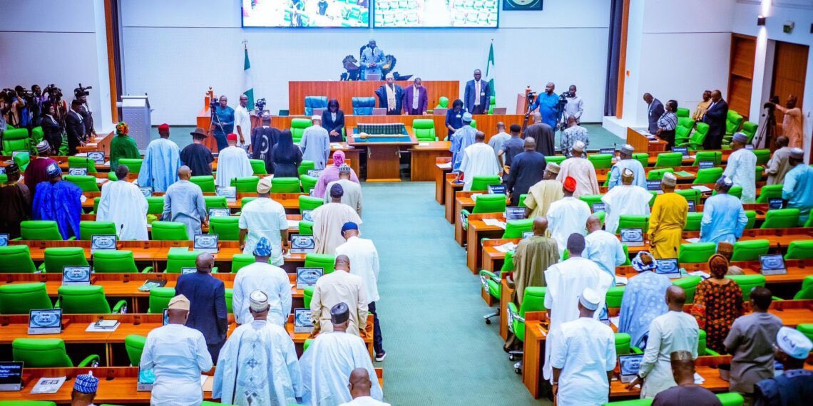 Blueprint_ng's tweet image. APC Gains Momentum as Two Opposition Reps Defect from PDP, Labour Party

Read more blueprint.ng

#APCDefection #PDPCrisis #LabourPartyCrisis #HouseOfReps #PoliticalShakeup #NigerianPolitics #NationalAssemblyUpdate
