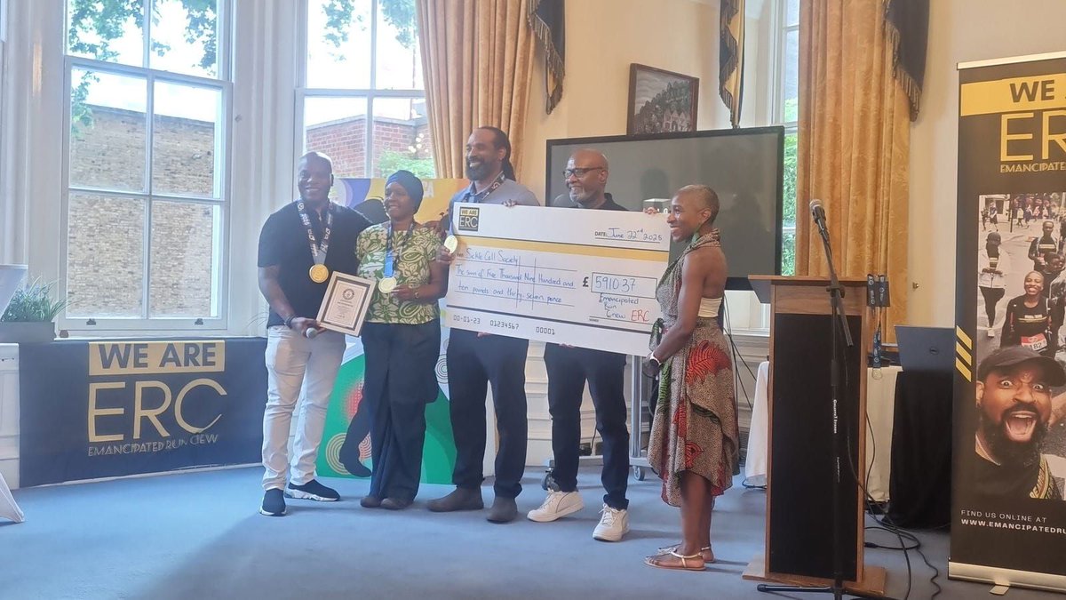 SickleCellUK's tweet image. On June 20, our CEO John James joined emancipated run crew at the Jamaican High Commission to receive £5,910.37 for the Sickle Cell Society. Massive thanks for your years of support — your impact is real! 🙌🏾🩸#SickleCell #RunForACause #ERC #BlackRunners #HealthEquity #ThankYou