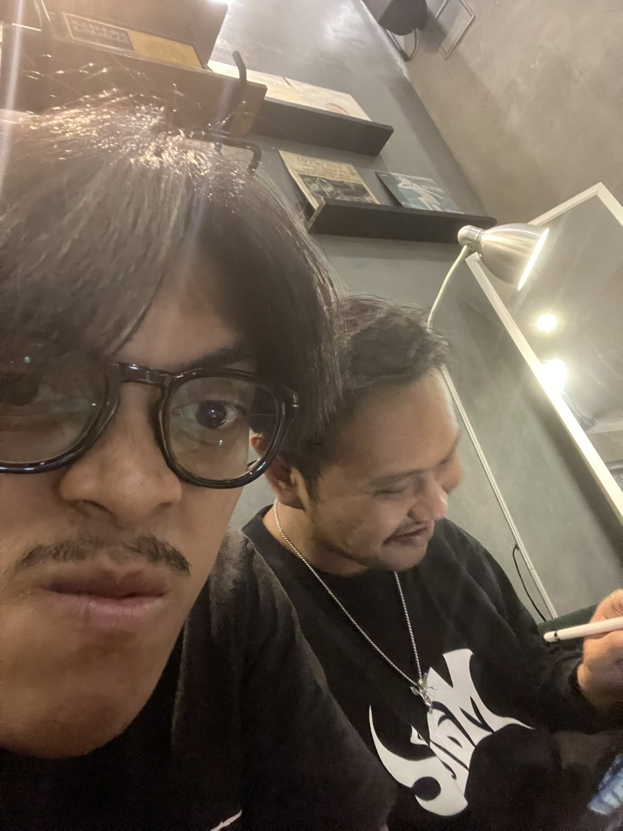 Sad, gak mahir soal design.. mangkanya aku belajar sama anak ini 😭