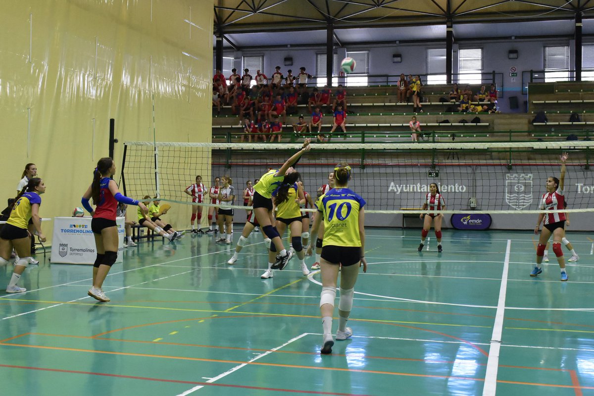 🚨 NOTICIA 

¡Ya tenemos las primeras clasificaciones de los #JuegosEMDE2025 de categoría Cadete!

⬇️ Clasificaciones: eusebiomillan.com/clasificacione…

#deportescolar 

<a href="/mcyadra/">Mc Yadra</a> 
<a href="/Torremolinos_On/">Torremolinos Informa</a>