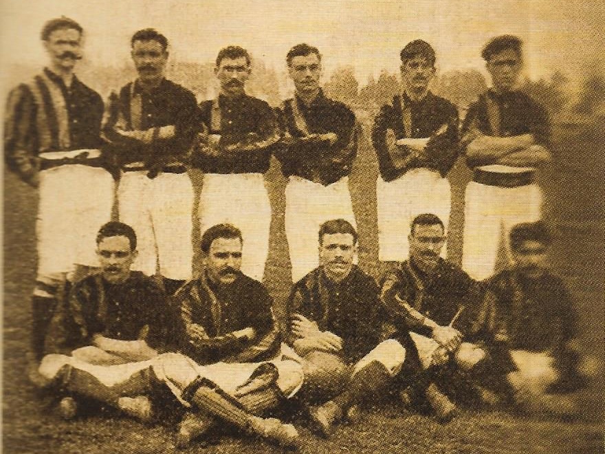 HistoriaCAP's tweet image. 🗓️#UnDíaComoHoy de 1904, @OficialCAP vencía 2-1 a Nacional por la final de Copa
Competencia (Copa Chevallier-Boutell) (serie local)
🏟️Field de Paso Molino
⚽Jorge José Arteaga
⚽Aniceto Camacho