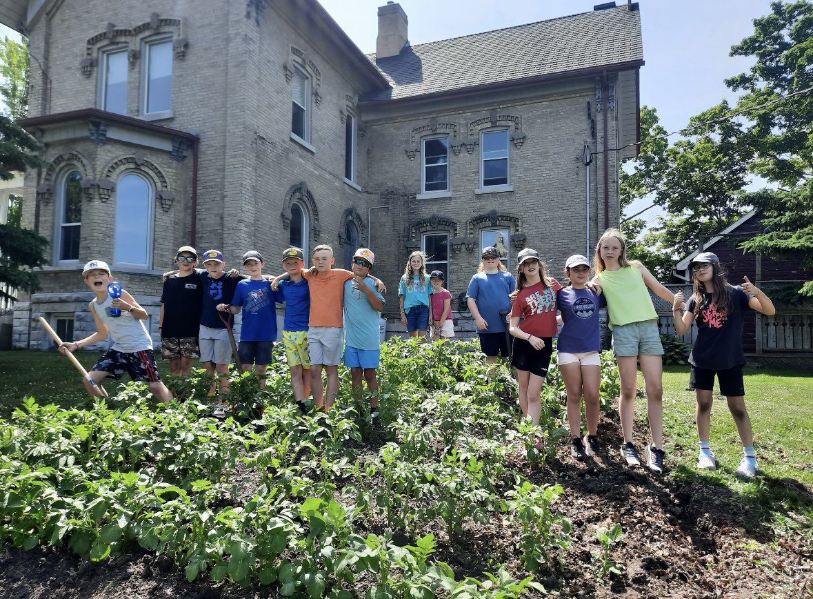stluke130's tweet image. The garden is looking great! The students have enjoyed working on this project and look forward to trying out a few good potato recipes in the fall when they harvest them! #PVNCBeingcommunity #PVNCInspires #DeepLearning