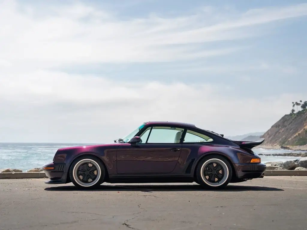 Singer’s reimagined 930 💜