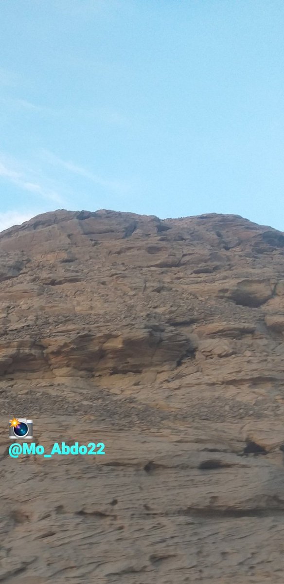 !! خيرات الجبال الشرقية ب #مصر من معادن بأنواعها المختلفة ومن رخام وجرانيت وردي واسود وابيض والكوارتز وجبال مرو خام الذهب ومواد تانية لا حصر لها،قادرة تخلينا من اغنى الدول بالشرق الاوسط ويمكن بالعالم...يا رب وفق القيادات وألهمهم سبل الرشاد.!💙
#تصويري
#مرسى_علم 
#مصر_تفرض_ارادتها