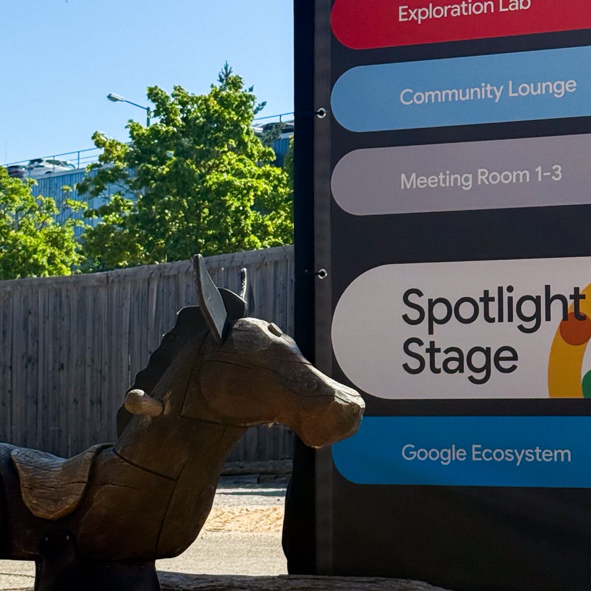 GoogleCloud_DE's tweet image. Während ihr euren perfekten Summit-Tag plant, laufen bei uns heute die Vorbereitungen auf Hochtouren 🙌 Denn schon morgen öffnen sich die Türen des Showpalasts in München für inspirierende Einblicke, neue Kontakte und jede Menge KI.
Wer von euch ist morgen dabei? #CloudSummitDE