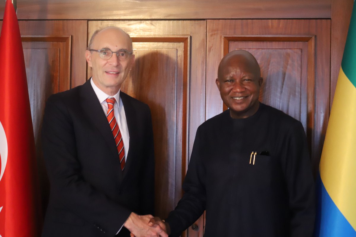🤝 Kamil Kamaluddeen, Représentant Résident par intérim du #PNUD, a échangé avec S.E. Can İNCESU, Ambassadeur de Turquie au #Gabon.

Objectif : renforcer le dialogue, saluer la collaboration avec l'ambassade de Turquie et explorer de futurs projets communs.