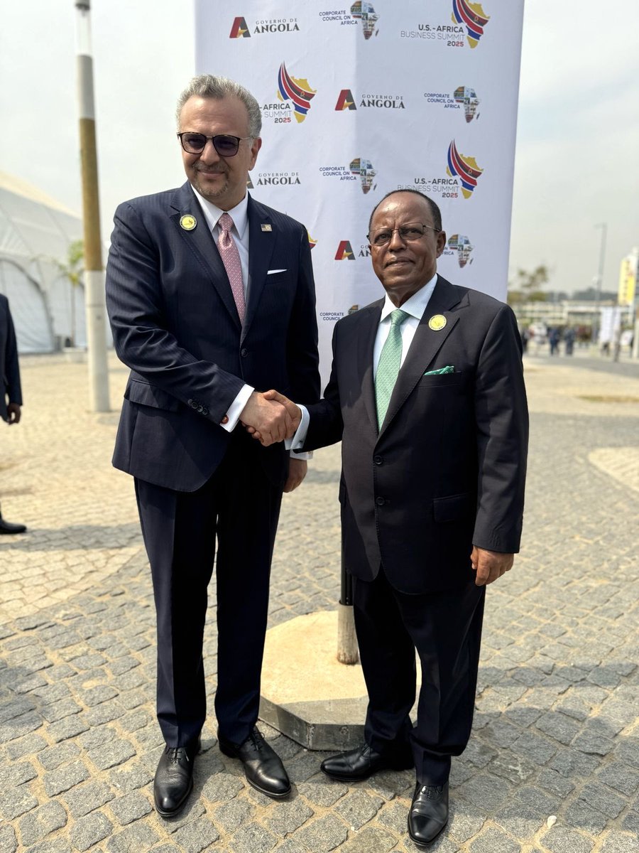 US_SrAdvisorAF's tweet photo. I had the honor of meeting with Ethiopian President Taye Atske Selassie. We discussed strengthening the U.S. relationship with Ethiopia by advancing regional peace and stability and broadening our economic engagement. https://t.co/9zPaQLMdJf
