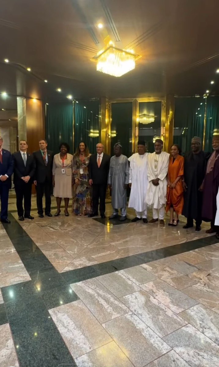 Benedita da Silva (@dasilvabenedita) on Twitter photo Na companhia da ministra <a href="/aniellefranco/">Anielle Franco</a> e demais autoridades, participo da missão oficial à Nigéria, liderada pelo vice-presidente <a href="/geraldoalckmin/">Geraldo Alckmin 🇧🇷</a>. A agenda marca a retomada da parceria entre Brasil/Nigéria, com foco nas áreas de defesa, agricultura, comércio, energia e cultura. Na companhia da ministra <a href="/aniellefranco/">Anielle Franco</a> e demais autoridades, participo da missão oficial à Nigéria, liderada pelo vice-presidente <a href="/geraldoalckmin/">Geraldo Alckmin 🇧🇷</a>. A agenda marca a retomada da parceria entre Brasil/Nigéria, com foco nas áreas de defesa, agricultura, comércio, energia e cultura.