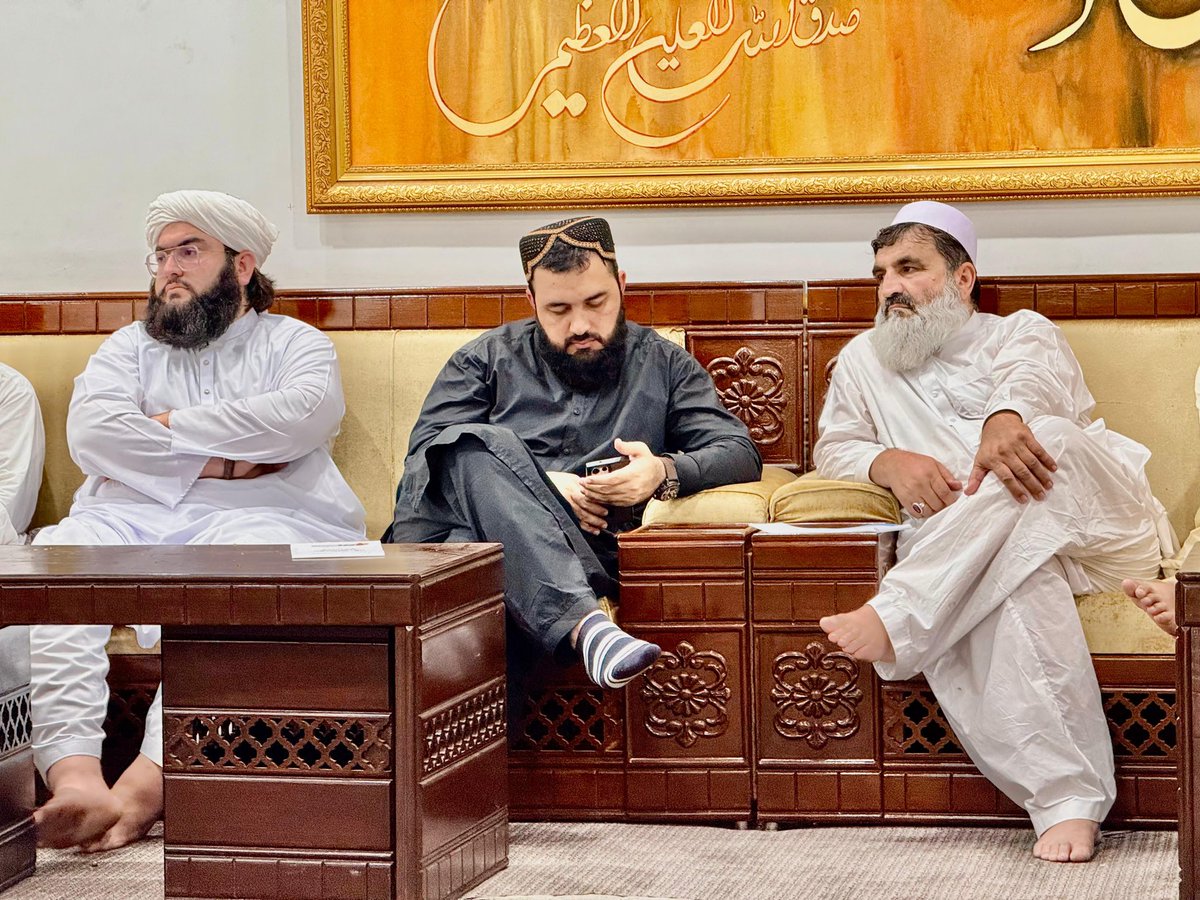 Khalidjandawar's tweet photo. پشاور: جےیوآئی فاٹا مجلس عاملہ اور اضلاع امراء نظماء کا مشترکہ اجلاس
امیر جمعیت علمائے اسلام فاٹا مولانا جمال الدین صاحب کی صدارت میں جاری ہے۔
قبائلی اضلاع کے مختلف اہم امور پہ مشاورت ہورہی ہے۔
#JUIDigitalMediaCellFATA https://t.co/IoVj2oBs4s