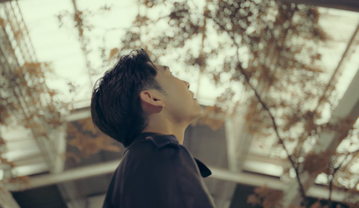 SuppasitChannel's tweet photo. Which scene in the MV is your favorite? Let me know below ❤️‍🔥🌸

MEW LUCKY TO HAVE YOU

@MSuppasit 
#MVLuckyToHaveYou
#MewSuppasit https://t.co/xV4e0G2JP7