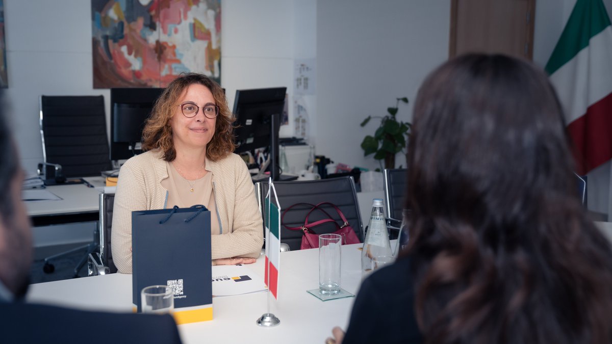 EUAsylumAgency's tweet image. ๐ช๐บ๐ค๐ฎ๐น EUAA Executive Director Nina Gregori met with Italian Ambassador H.E. @valentinasetta to discuss strong cooperation between the EUAA & Italy, encompassing operations, training, & Pact implementation.
The meeting reaffirmed ๐ฎ๐น key role in strengthening ๐ช๐บ asylum systems.