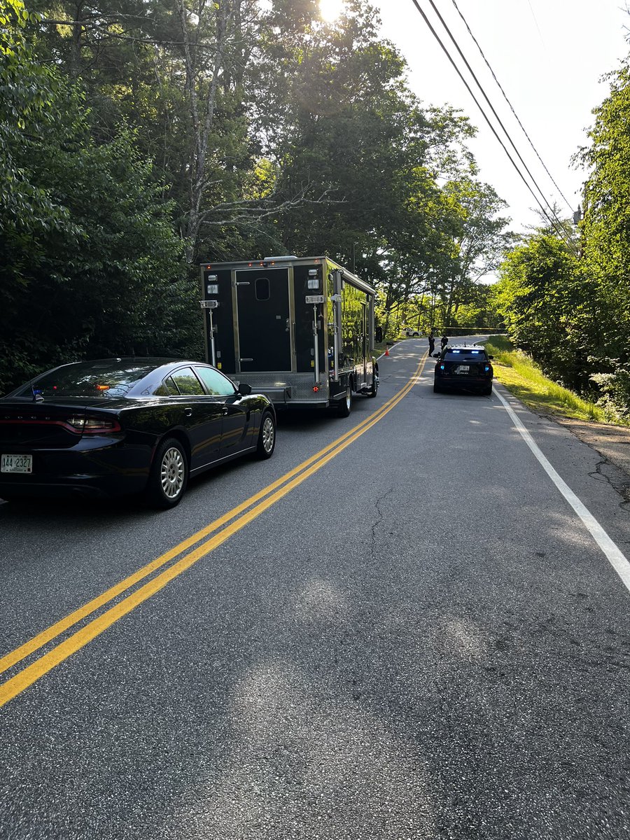 alannafloodnews's tweet image. 🚨 Right now: Police are investigating a suspicious death in Pittsfield. Details are limited but the attorney general’s office says it occurred late last night and outside. @WMUR9