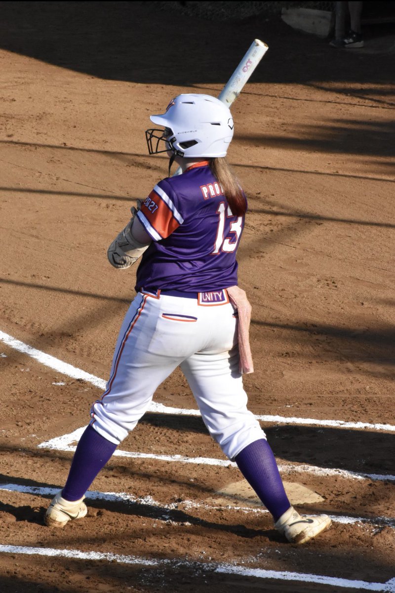 brookepro13's tweet image. Pretty hot weekend in VA, but our bats were even hotter‼️Unfortunately it didn’t end how we wanted it to, but we battled through the heat and had a total of 30 hits in 4 games. I went 6 for 8, 4 singles, a double, a triple, 5 RBI’s and 2 walks. Super pumped to head to Colorado!