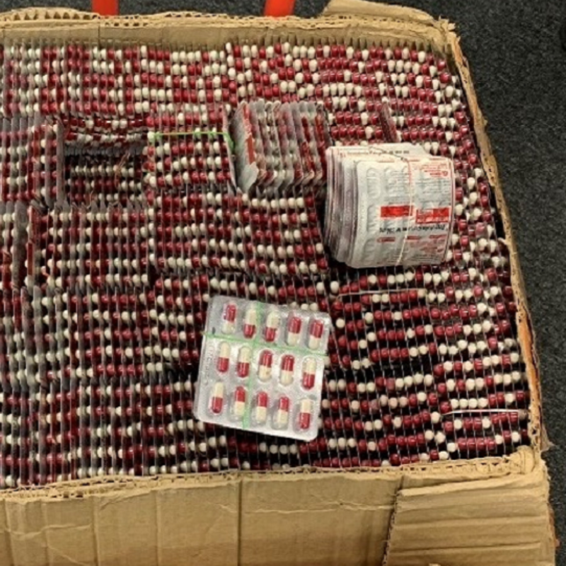 INTERPOL_HQ's tweet photo. Record 769 arrests and USD 65 million in illicit pharmaceuticals seized in global bust.💊 

An operation across 90 countries has resulted in the seizure of 50.4 million doses of illicit pharmaceuticals, highlighting the alarming scale of the global trade in counterfeit medicines.