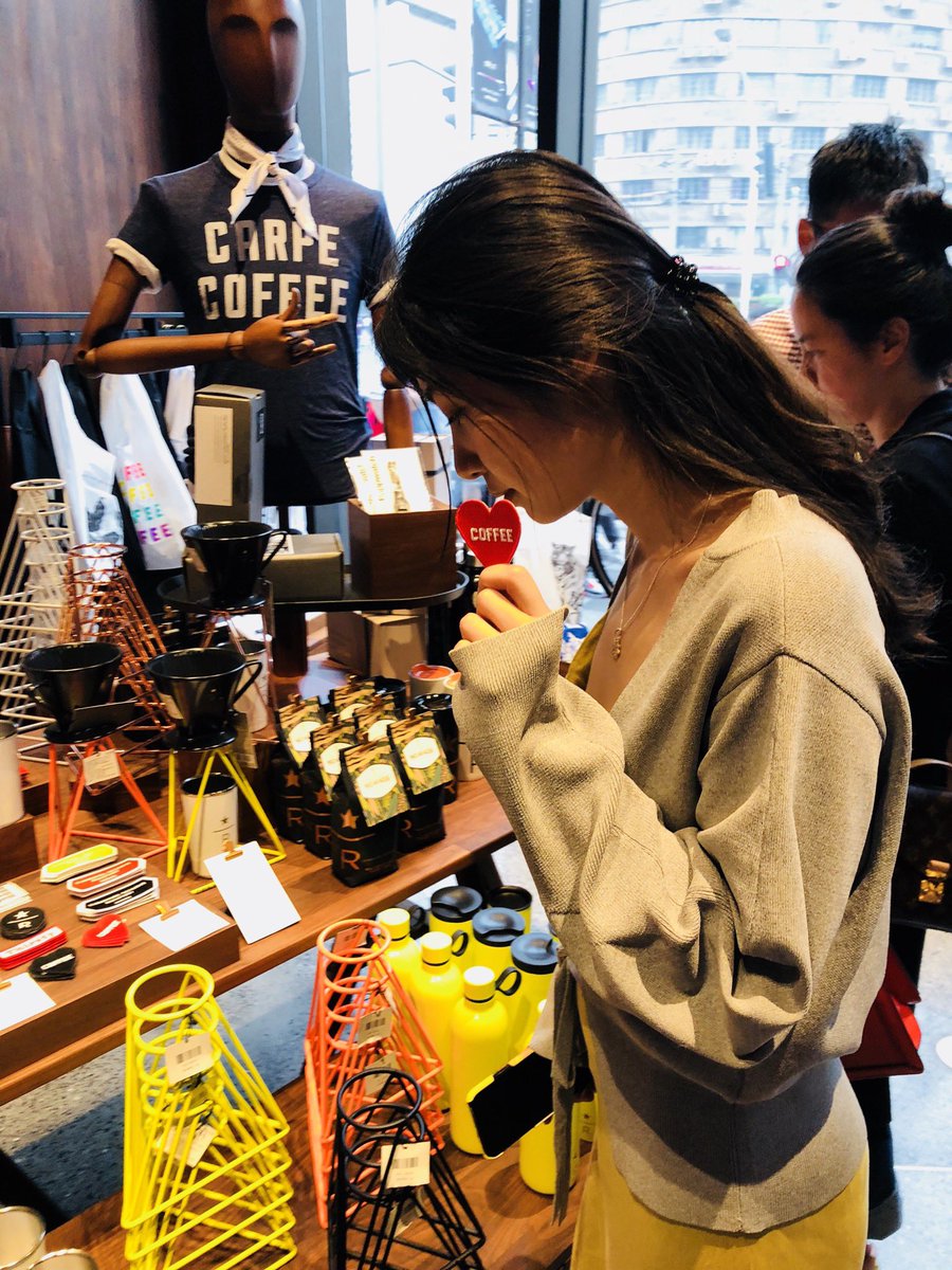 又被限流了啊啊，
能看到我的胖友们，扣个1好吗