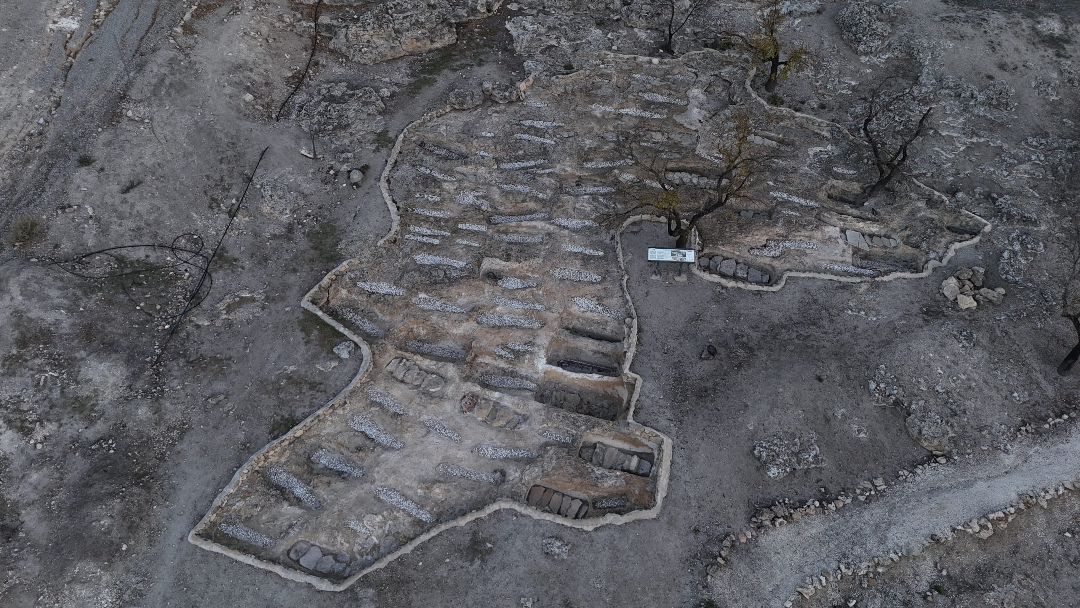 CanalUGR's tweet photo. 🔎 ¿Estudias Arqueología e Historia? ¡Esto te interesa!

🦴 Un equipo arqueológico de la #UGR ofrece seis plazas a pensión completa para participar en los trabajos de un yacimiento en Tózar📍

Para saber más➡️ https://t.co/61bu4J6eDt https://t.co/cbUxbtd09C