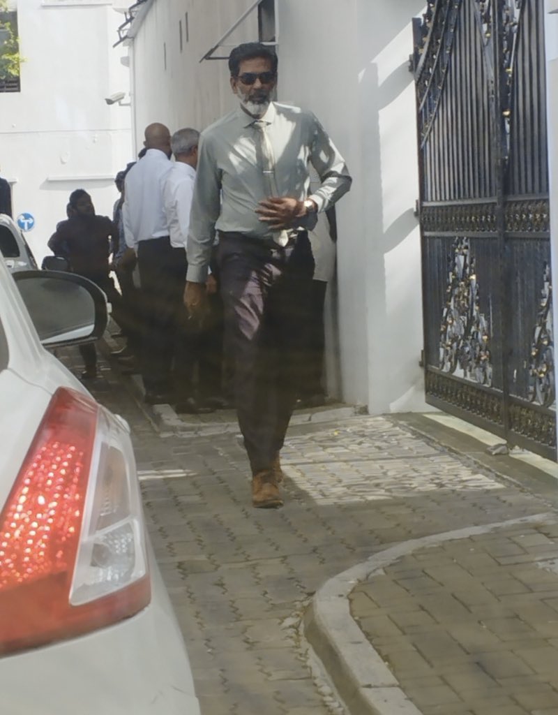 SolSokko's tweet photo. Goathi behun ✅
Launch banun ✅
Next mission ah @MMuizzu arihah 👔 https://t.co/hEPn9vBY34