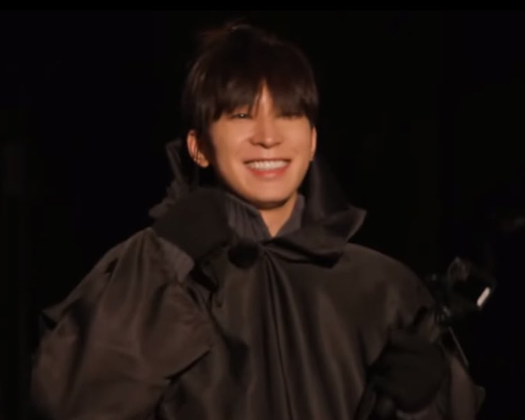 wonwooszone's tweet photo. wonwoo’s “hi” and smile whenever he was revealed 🥹 https://t.co/vysU6tuREl