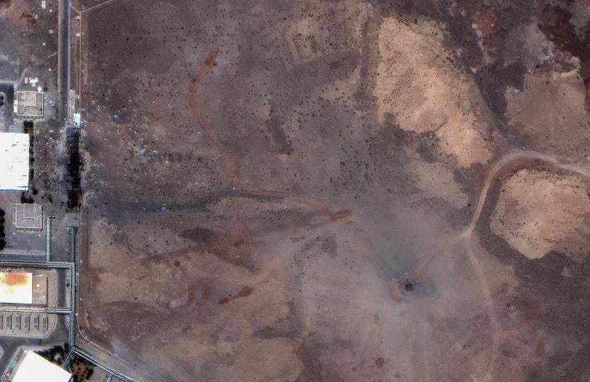 BNOfTheDay's tweet photo. New satellite images show Iran covering bomb craters at the Natanz nuclear site and beginning possible repairs, with heavy machinery clearing paths and tents set up at impact zones.
#Iran #Natanz #SatelliteImages #NuclearProgram #MiddleEast #MilitaryStrike #IntelUpdate #Geopolitics #BreakingNews
Follow ๐ Breaking News of the Day for more! ๐ก #BreakingNews