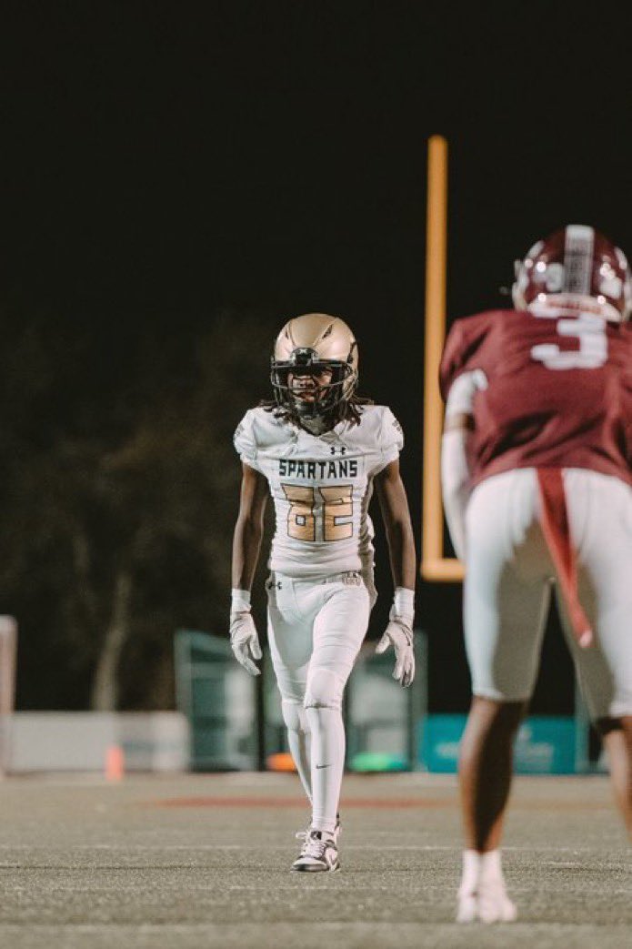 Shrodderick Pritchett
WR c/o 27’
Played in 9 games as a sophomore
24 catches for 350 yards and 2 TDs
Avg 14+ yards per catch
<a href="/shrodderick/">Shrodderick pritchett jr</a>