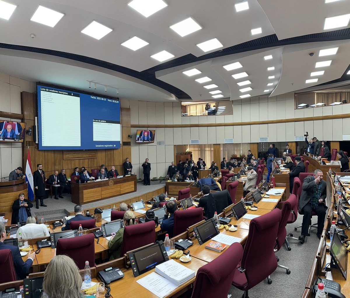 Dirección Sala de Sesiones del Senado (@dss_senado) on Twitter photo Sesión Ordinaria presidida por el Senador <a href="/bachinunezpy/">Bachi Nuñez</a>
<a href="/edu_nakayama/">Edu Nakayama</a> <a href="/CelesteSenadora/">Celeste Senadora</a> <a href="/liliansamaniego/">Lilian Samaniego</a> <a href="/Nataliciochase1/">Natalicio Chase</a> <a href="/lizarellapy/">Lizarella Valiente</a> <a href="/BetoOvelarANR/">Beto Ovelar</a> <a href="/DionisioAmarill/">Dionisio Amarilla Guirland</a> <a href="/Gustavoleitepy/">Gustavo Leite</a> <a href="/DerlisMaidanaPy/">Derlis Maidana Senador</a> <a href="/FilizzolaRafael/">Rafael Filizzola</a> <a href="/OviedoSenador/">José Oviedo</a> <a href="/ovelar_blanca/">Blanca Ovelar Senadora</a>
Sala de Sesiones del Senado. Sesión Ordinaria presidida por el Senador <a href="/bachinunezpy/">Bachi Nuñez</a>
<a href="/edu_nakayama/">Edu Nakayama</a> <a href="/CelesteSenadora/">Celeste Senadora</a> <a href="/liliansamaniego/">Lilian Samaniego</a> <a href="/Nataliciochase1/">Natalicio Chase</a> <a href="/lizarellapy/">Lizarella Valiente</a> <a href="/BetoOvelarANR/">Beto Ovelar</a> <a href="/DionisioAmarill/">Dionisio Amarilla Guirland</a> <a href="/Gustavoleitepy/">Gustavo Leite</a> <a href="/DerlisMaidanaPy/">Derlis Maidana Senador</a> <a href="/FilizzolaRafael/">Rafael Filizzola</a> <a href="/OviedoSenador/">José Oviedo</a> <a href="/ovelar_blanca/">Blanca Ovelar Senadora</a>
Sala de Sesiones del Senado.