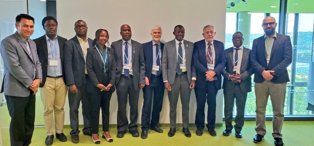 #SB62 I met <a href="/IPCC_CH/">IPCC</a>
Chair <a href="/JimSkeaIPCC/">Jim Skea</a> discussing LDCs matters. We support the timely release of all Working Group Reports of the seventh assessment report (AR7) to inform the next Global Stocktake under the Paris Agreement.
 #LDCsAtSB62  #ParisAgreement #ClimateScience #Malawi
