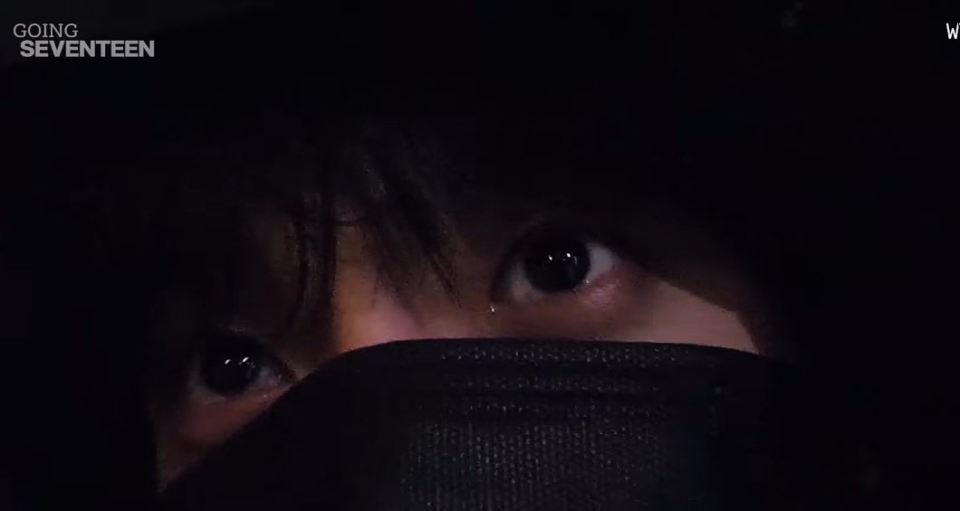 kyeomdaily's tweet photo. dokyeom's worried eyes because minghao keeps finding him 🥺✨ #도겸 https://t.co/biiiso0XpN