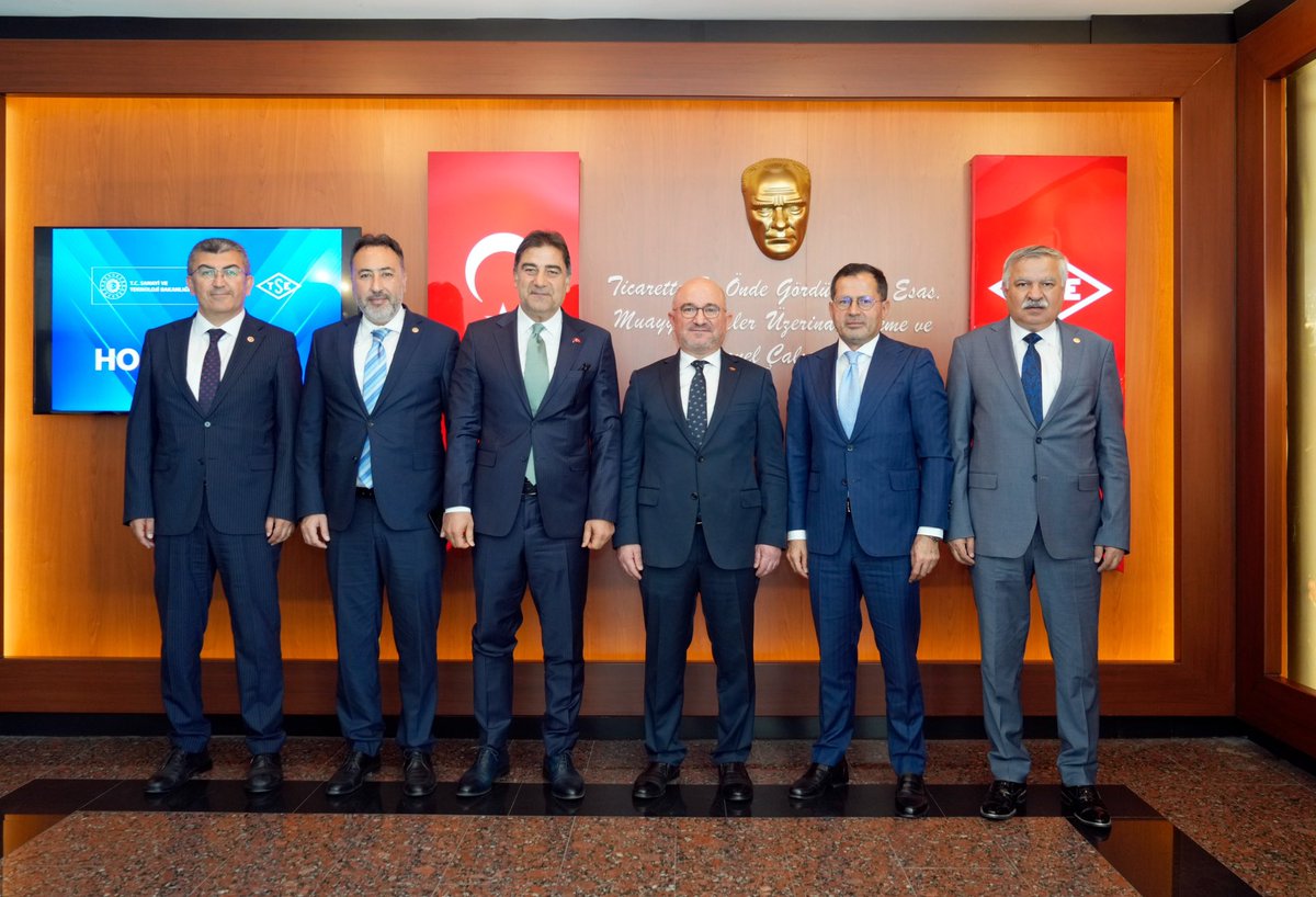 unalkaraman42's tweet photo. 📍TSE

Konya milletvekillerimizle birlikte Türk Standartları Enstitüsü Başkanımız Sayın Mahmut Sami Şahin’e yeni dönemi için hayırlı olsun ziyaretinde bulunduk. 

Sayın başkanımıza misafirperverliği için teşekkür ediyor, çalışmalarında üstün başarılar diliyorum. https://t.co/GZKvgEixvG