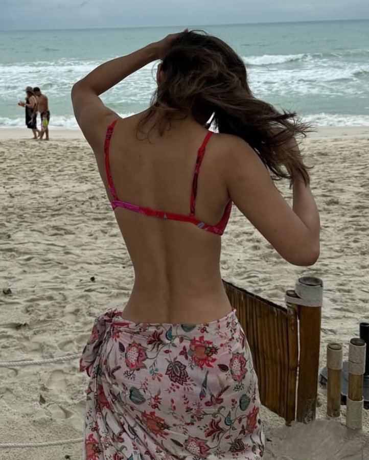 GuSje6UWAAAQlWK?format=jpg&name=900x900