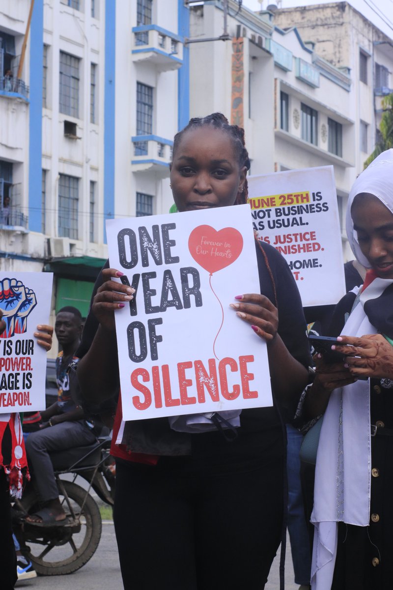 We’re out here in the streets of Mombasa, rising up against injustice, state violence, and calling for truth and accountability.
Mombasa, Kenya.
#PowerInNumbers #PeoplePower #June25Uprising
#SiriNiNumbers #Maandamano #June25th