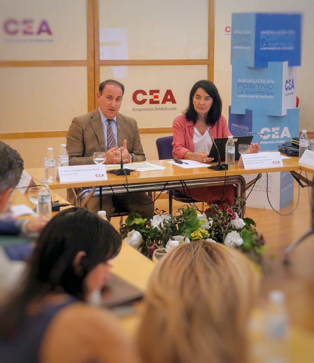 CEAes_'s tweet image. ⚡CEA constituye la Comisión de la Industria Agroalimentaria 👉🏼 una nueva vía de colaboración para fortalecer el #diálogo entre la #empresa y la administración pública y afrontar los #retos ✔️ en un sector estratégico para la #economía andaluza. 

👩‍💼Presidida por Carmen Ponce