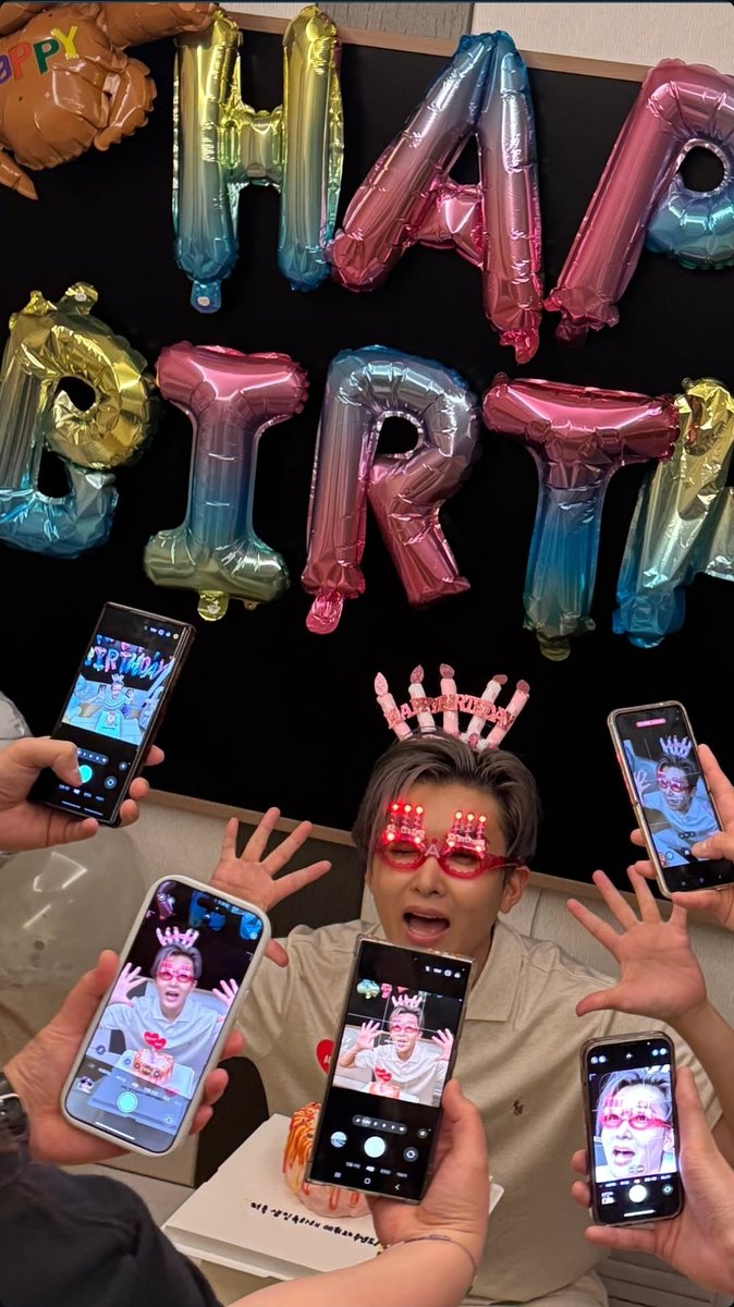 superjuniorbase's tweet image. Super Junior Ryeowook in latest instagram stories celebrating his birthday.