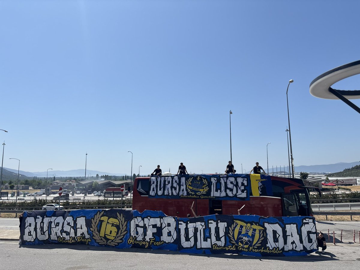 UludagUNIGFB's tweet photo. Söyle düşmanlara uslu olsunlar …

#UNIGFB https://t.co/NzNTfKVBr3