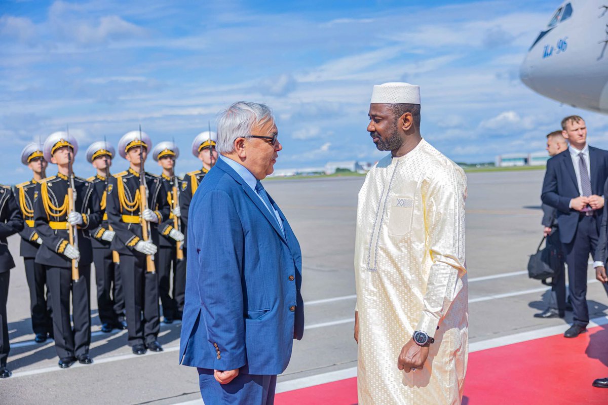 Sahel_Maps's tweet photo. #Sahel #Mali 🇲🇱 🇷🇺 #Russie 
De Kremlin, le Président de la Transition est arrivé ce 25 juin 2025 à #Kazan, capitale de la République du #Tatarstan, au sein de la Fédération de Russie.

Source : @PresidenceMali https://t.co/ooQvzl7ODg