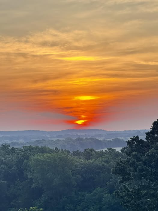 This brilliant sunrise photo was taken this morning by Ed Fagre in Maries County. krcgtv.com/chimein  #natwxdesk