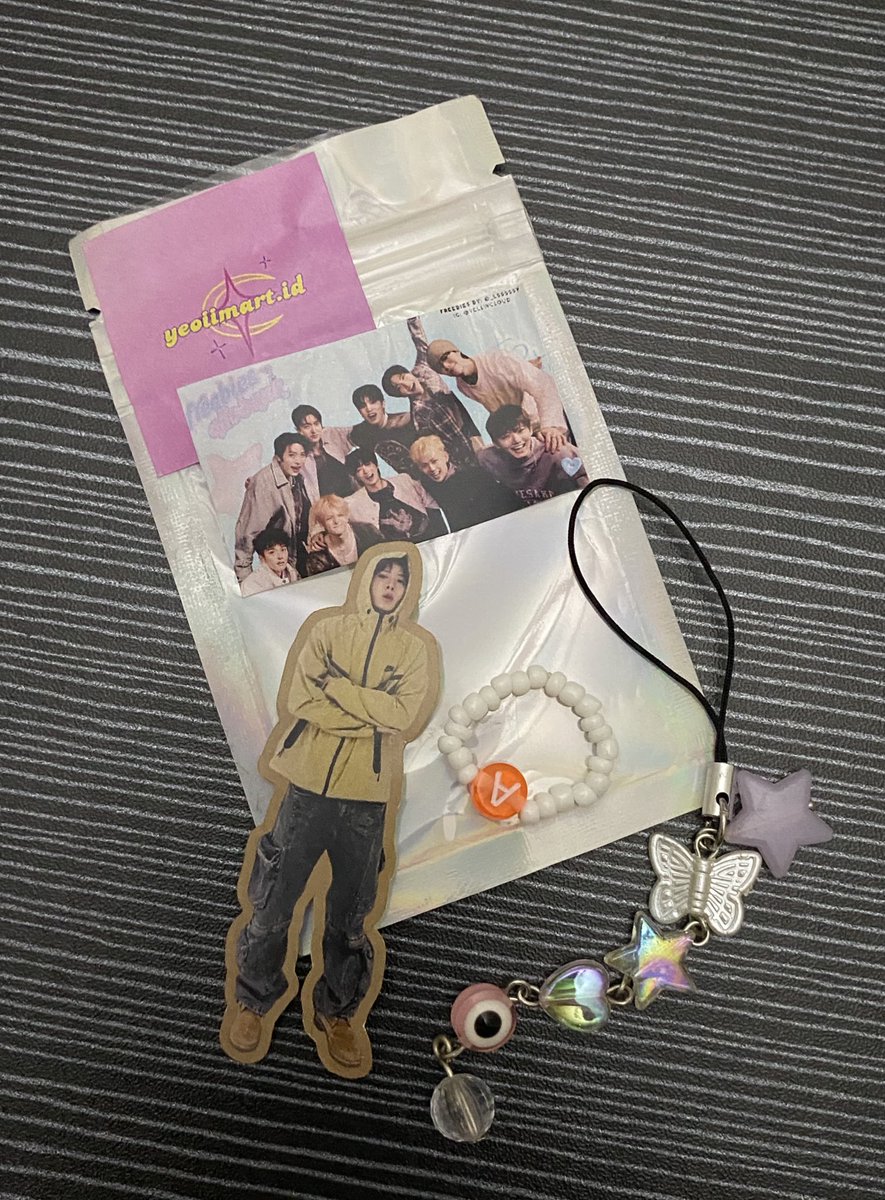 jihooniegayo's tweet photo. freebies dr @_lsssssy hihii gemess bgtt 🥺,, terima kasihh kakk 🫶💗 https://t.co/9XrgcaL2du