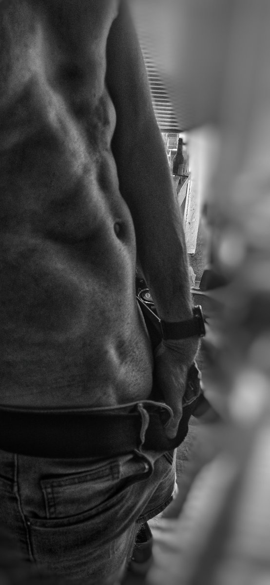 HaveATry6's tweet image. Ich weiß ja das ihr zum #Maennerhaendemittwoch mehr Hand sehen wollt aber irgendwie hat die sich versteckt 😉😅