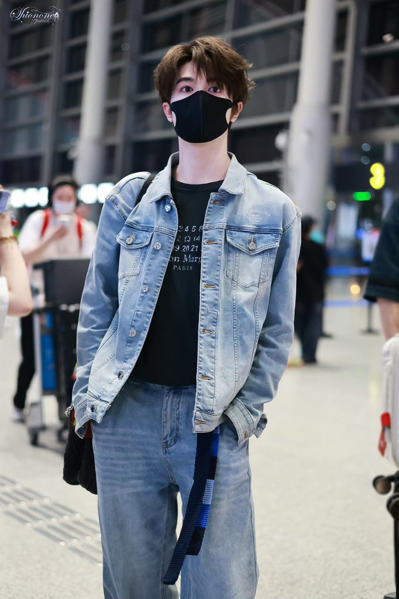 เหนื่อยแทนแพท ได้แต่บอกว่าสู้ๆ เป็นเดือนที่เหนื่อยจริง บินเป็นนก น้องอึดมาก พทวยอึดมาก

#แพทริค #尹浩宇 <a href="/patrick_pppat/">Patrick</a>