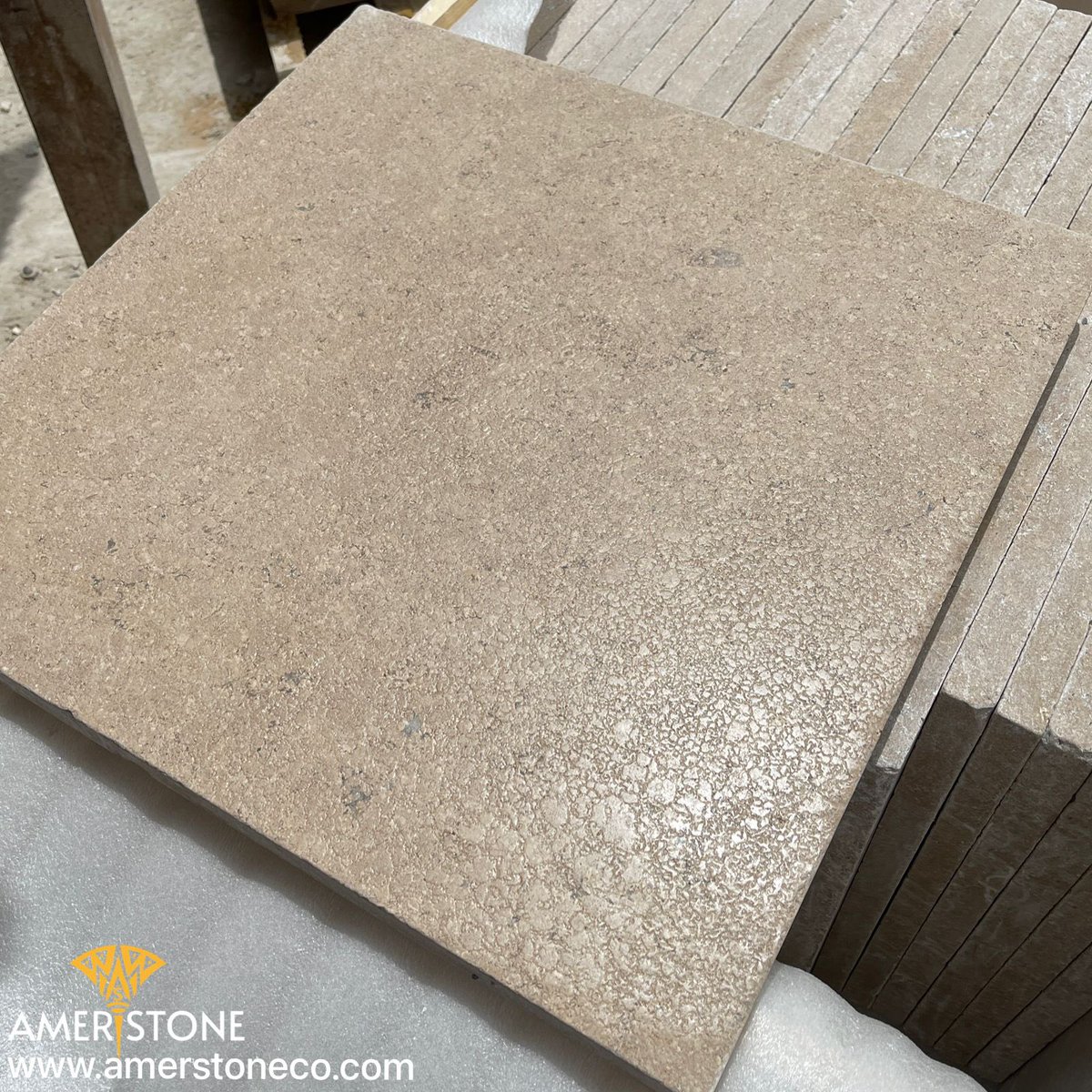 amerstoneco's tweet photo. S I N A I   P E A R L  limestone

For more details and inquiries contact us on:
Whatsapp: +201101772448
E-mail: export@amerstoneco.com

#marble #granite #onyx #travertine #sandstone #naturalstones #construction #buildingmaterials #marbleflooring #paving #pavimentos #marbledesign https://t.co/kJrcm4OuA1