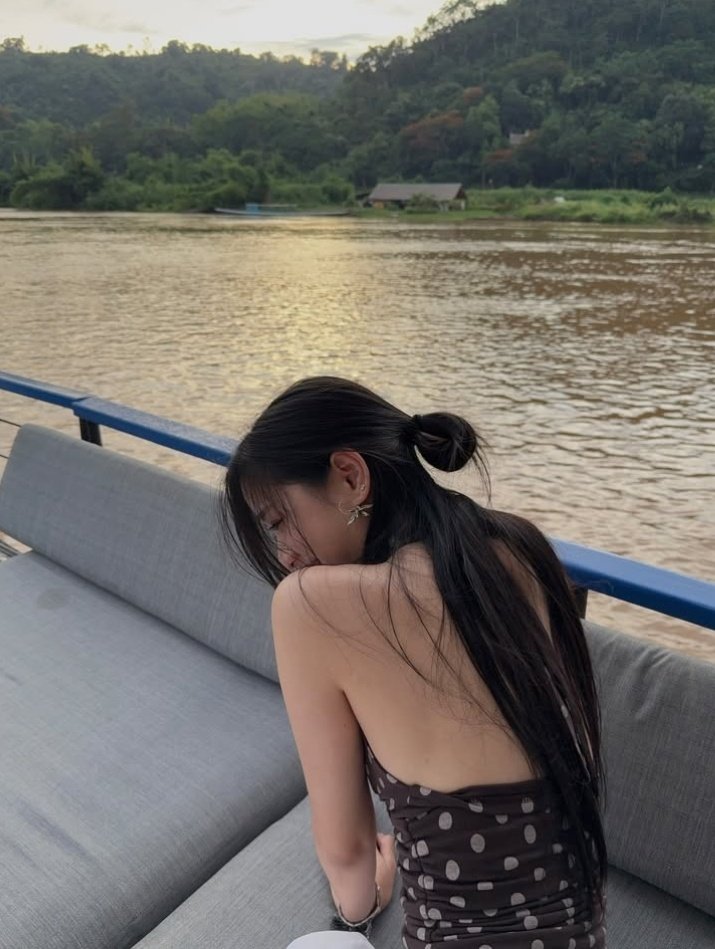 nicstree's tweet photo. Enjoy your vacation our pretty girl!!❤💖
#tontawan #intuyou
#AvaniLuangPrabang
#mekongriver #TheMarComPro https://t.co/RAfT4WHAeN