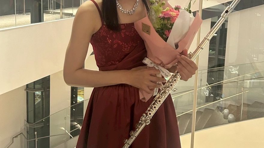 幕張総合高等学校27期音系コンサート、無事に終演いたしました🎶
当日は多くのお客様に囲まれて演奏することができ、緊張しましたがとても楽しかったです！このコンサートを通して、改めて素敵な仲間に出会えたなと感じました。
ご来場いただいたお客様、スタッフの方々本当にありがとうございました🙇🏻‍♀️