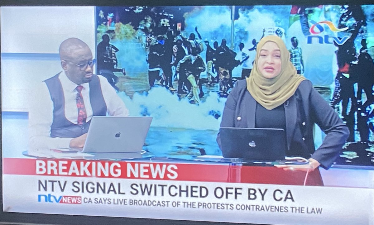thiskenbabu's tweet image. Enroute to STATE HOUSE 

In the meantime @ntvkenya HAS BEEN SWITCHED OFF.

@Wambingwa_  we are the MEDIA. take charge with updates