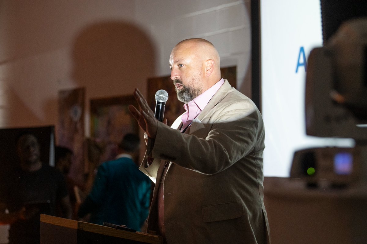 Thanks to our #StudentAwards host <a href="/AyoAkinwo/">Ayo Akinwolere</a> — award-winning broadcaster &amp; world record swimmer — whose career and energy made the night unforgettable and to Jon Howlin, #LewishamCollege Board member and to Student Governor Abdedunmola John Dairo for his inspiring leadership.